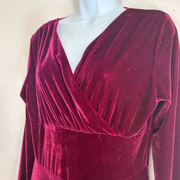 URBAN COCO Maroon Velvet Cross Neck Maxi Dress Womens Size M NWOT - Picture 7 of 14